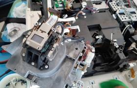 ขั้นตอนการซ่อมโปรเจคเตอร์อย่างมืออาชีพ